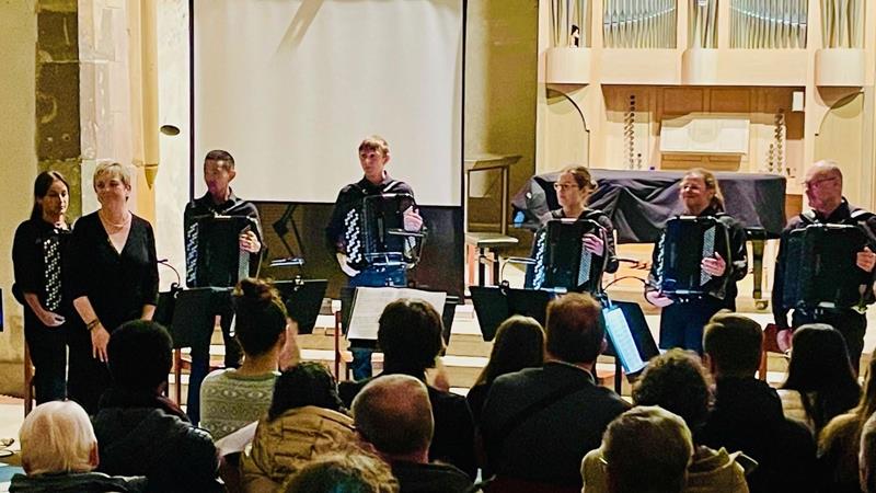 SPOT ON KEYBOARDS : Filmmusik durch das Akkordeon