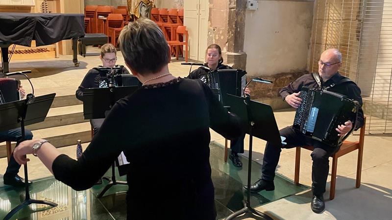 SPOT ON KEYBOARDS : Filmmusik durch das Akkordeon